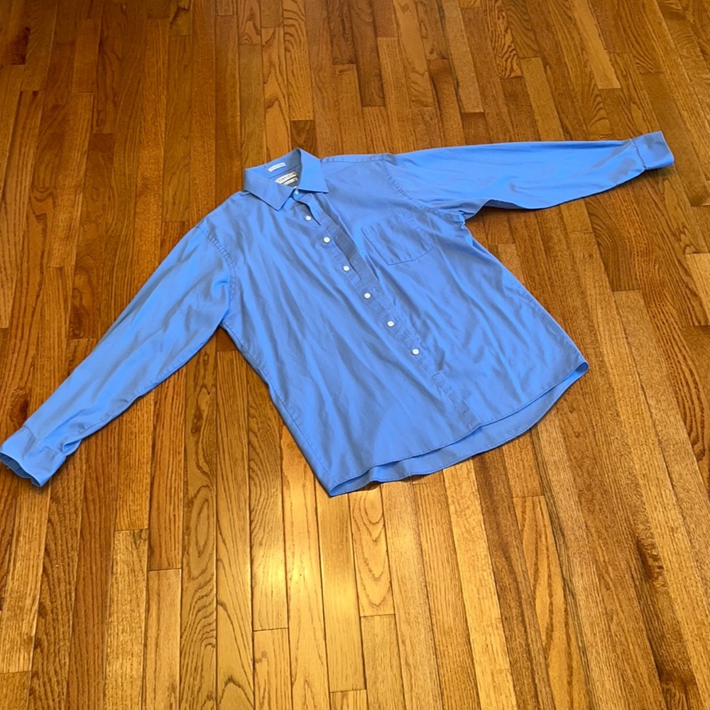 VAN HEUSEN LONG SLEEVE BUTTON DOWN